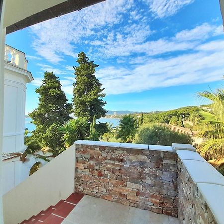 Villa-Chateau Les Terrasses - Tamaris, Plage Des Sablettes, Mer Au Bas De La Propriete ลาแซน-ซูร์-แมร์ ภายนอก รูปภาพ