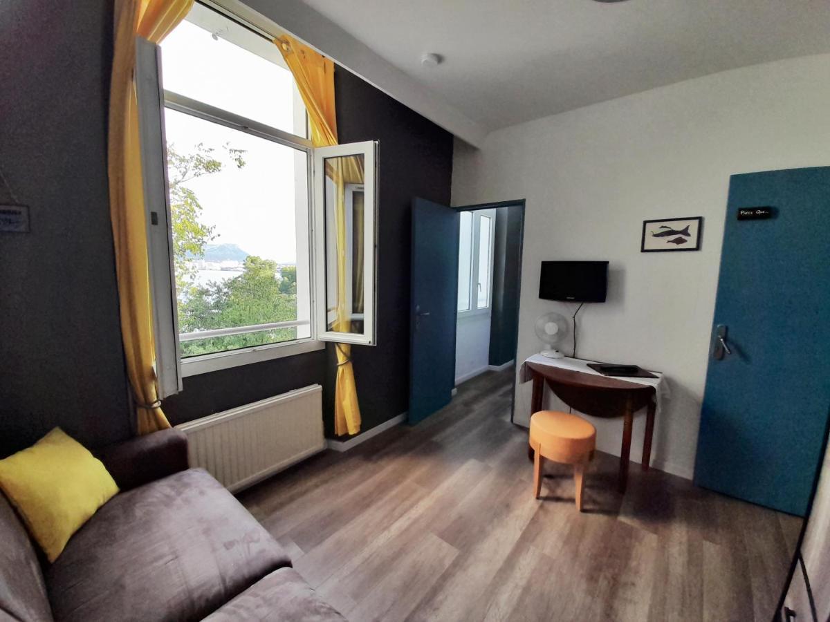 Villa-Chateau Les Terrasses - Tamaris, Plage Des Sablettes, Mer Au Bas De La Propriete ลาแซน-ซูร์-แมร์ ภายนอก รูปภาพ