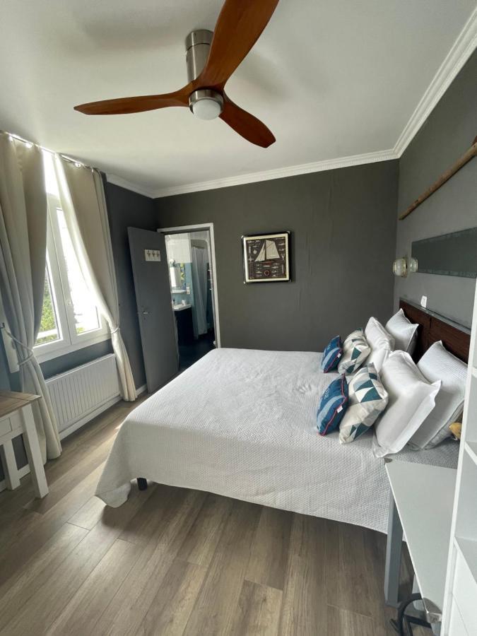 Villa-Chateau Les Terrasses - Tamaris, Plage Des Sablettes, Mer Au Bas De La Propriete ลาแซน-ซูร์-แมร์ ภายนอก รูปภาพ