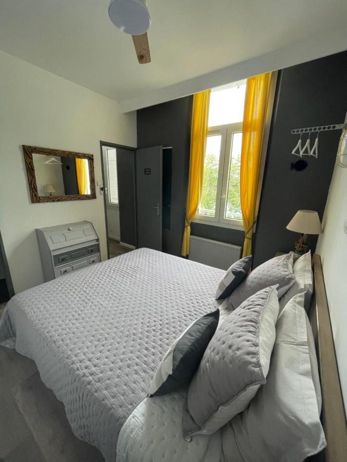 Villa-Chateau Les Terrasses - Tamaris, Plage Des Sablettes, Mer Au Bas De La Propriete ลาแซน-ซูร์-แมร์ ภายนอก รูปภาพ