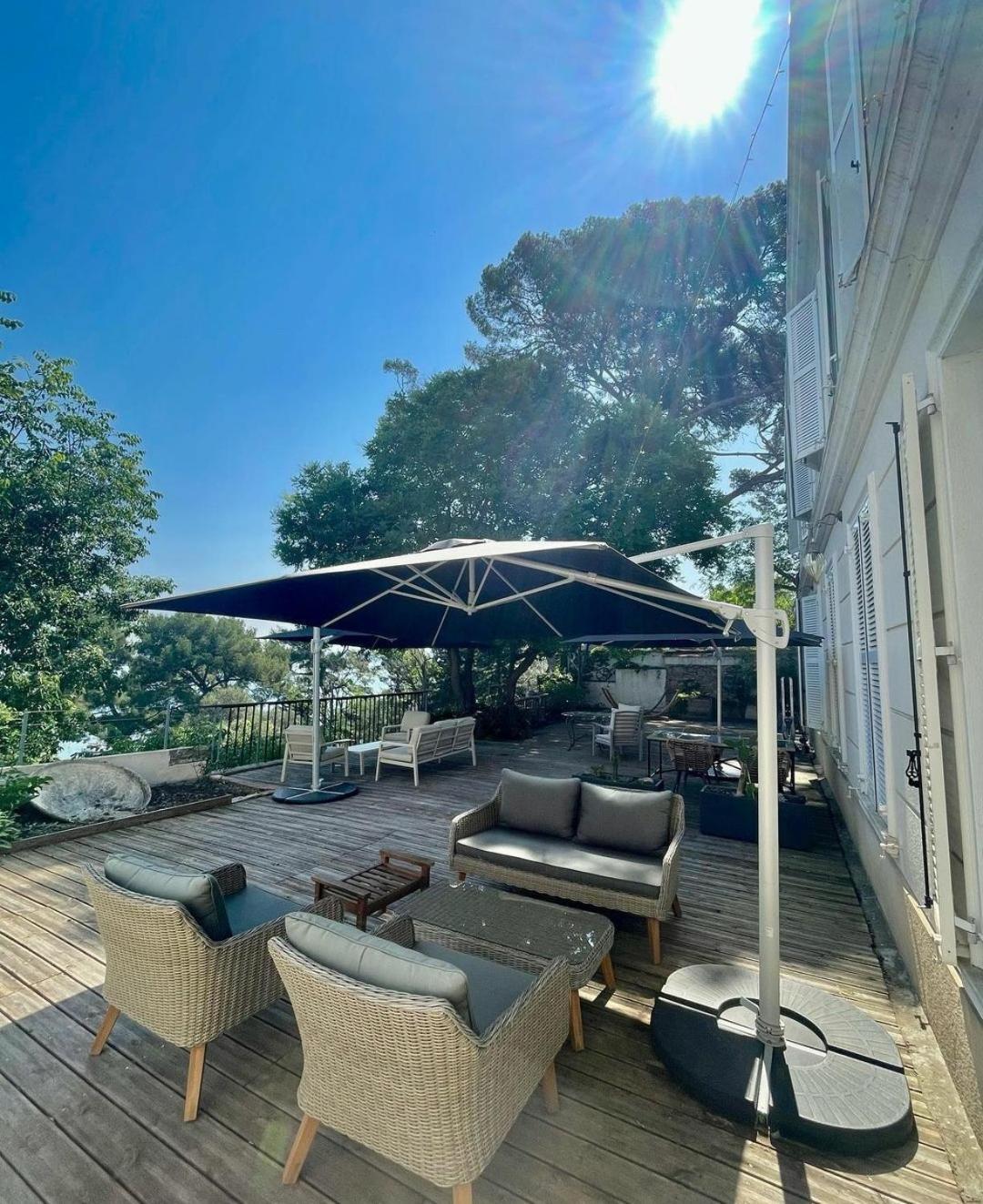 Villa-Chateau Les Terrasses - Tamaris, Plage Des Sablettes, Mer Au Bas De La Propriete ลาแซน-ซูร์-แมร์ ภายนอก รูปภาพ