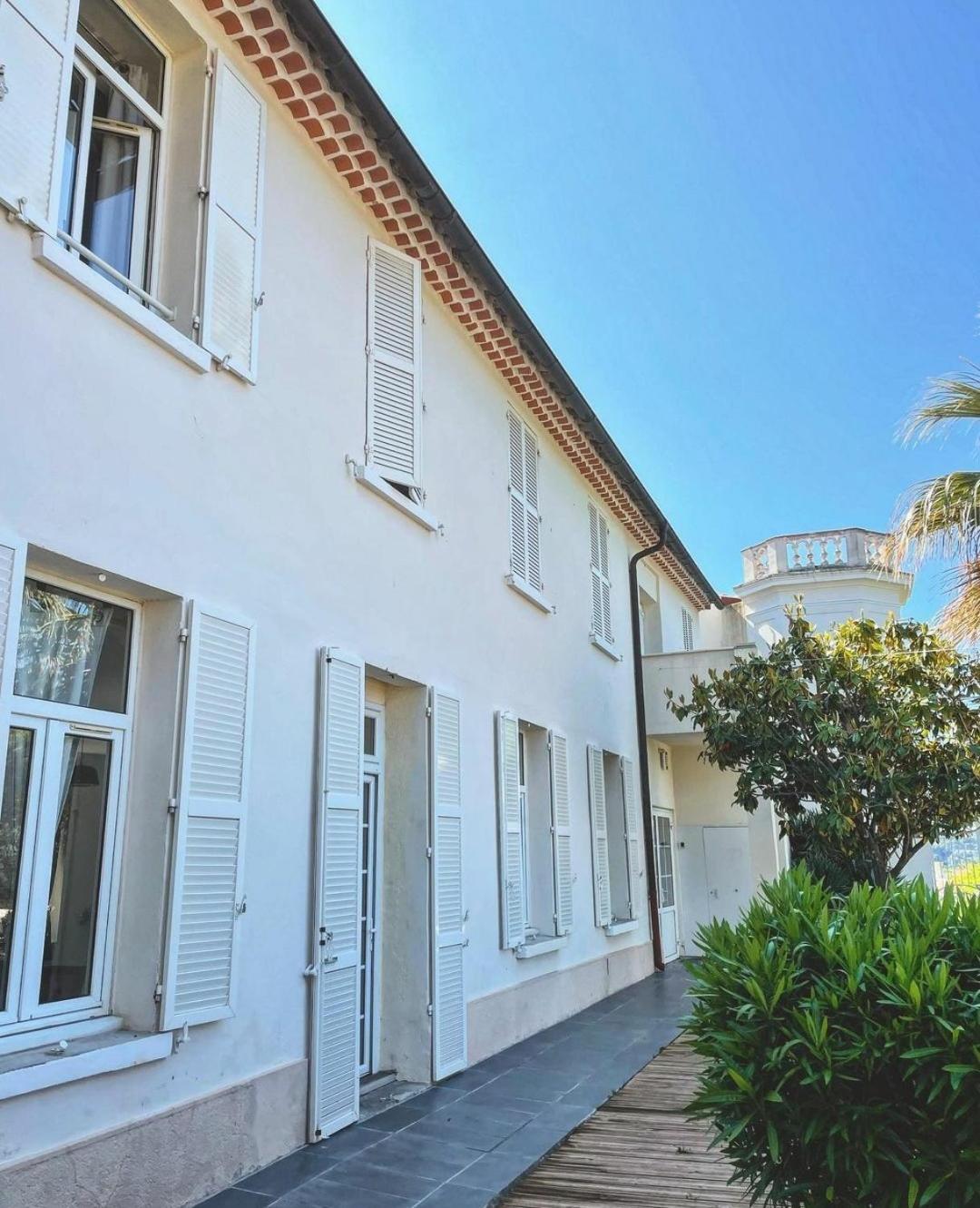 Villa-Chateau Les Terrasses - Tamaris, Plage Des Sablettes, Mer Au Bas De La Propriete ลาแซน-ซูร์-แมร์ ภายนอก รูปภาพ