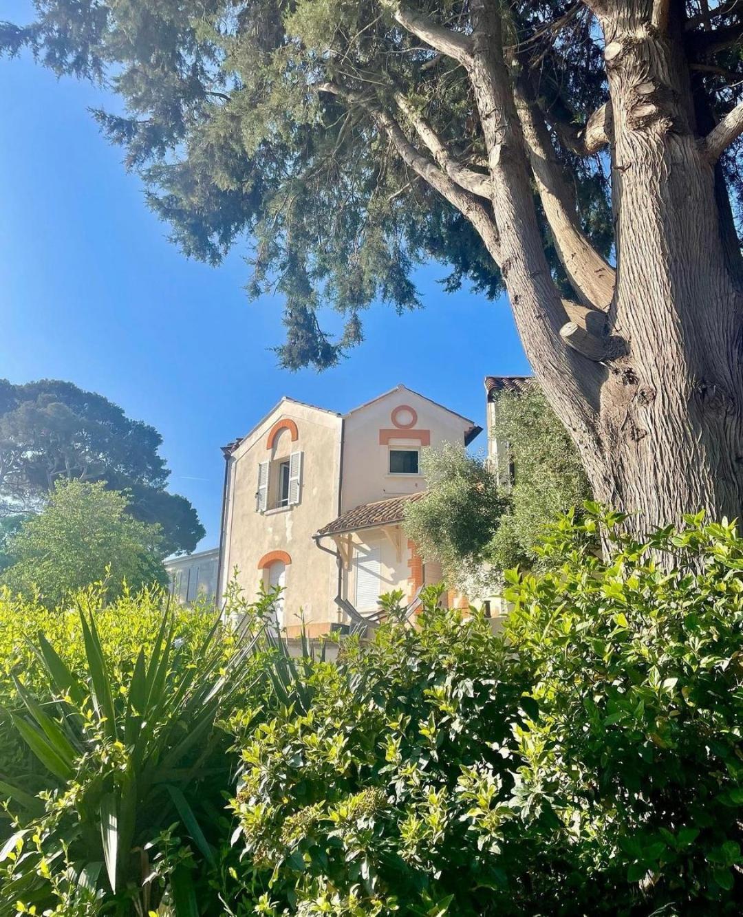 Villa-Chateau Les Terrasses - Tamaris, Plage Des Sablettes, Mer Au Bas De La Propriete ลาแซน-ซูร์-แมร์ ภายนอก รูปภาพ