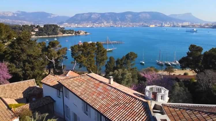 Villa-Chateau Les Terrasses - Tamaris, Plage Des Sablettes, Mer Au Bas De La Propriete ลาแซน-ซูร์-แมร์ ภายนอก รูปภาพ